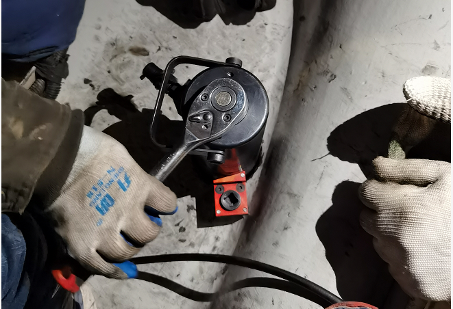 坎托克螺栓拉伸器用于某风电项目